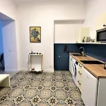Iris On Popovich Apartament *