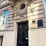 Apartament Iris On Popovich Lwów