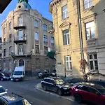 Iris On Popovich Apartment Lviv