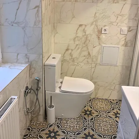 Iris On Popovich Lägenhet Lviv